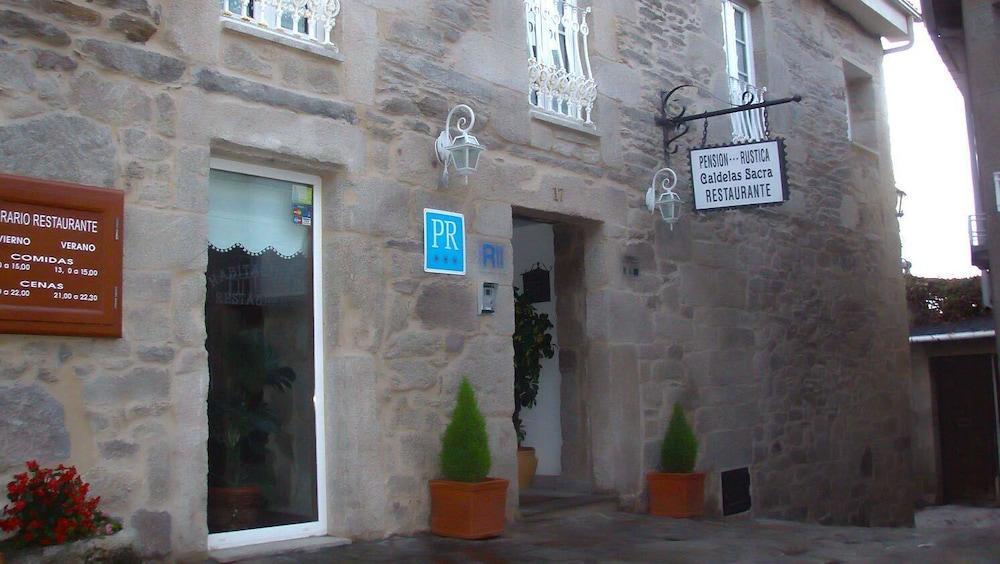 Hotel Caldelas Sacra-Pension Rustica 3 Estrellas Кастро-Кальделас Экстерьер фото