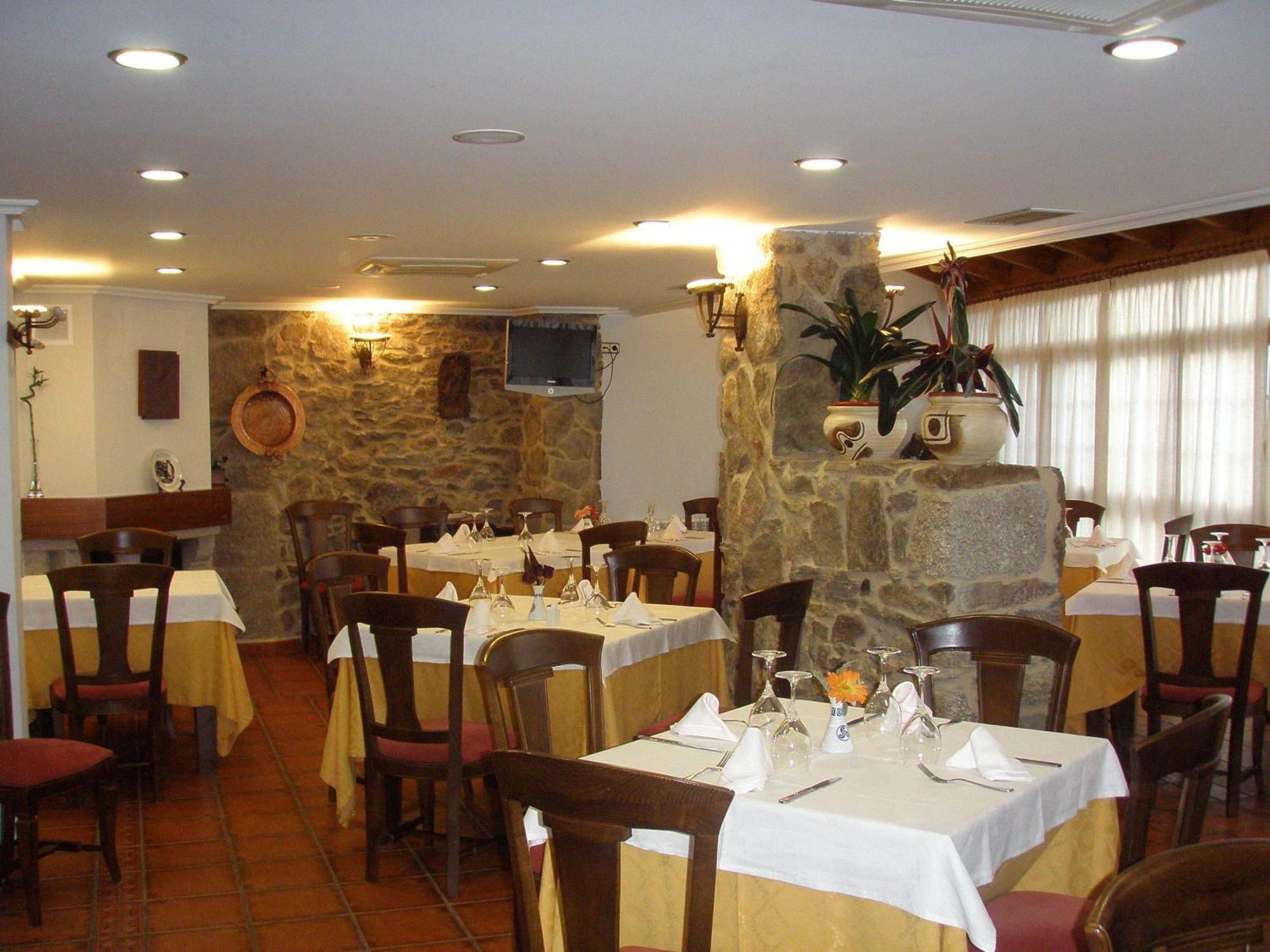 Hotel Caldelas Sacra-Pension Rustica 3 Estrellas Кастро-Кальделас Экстерьер фото