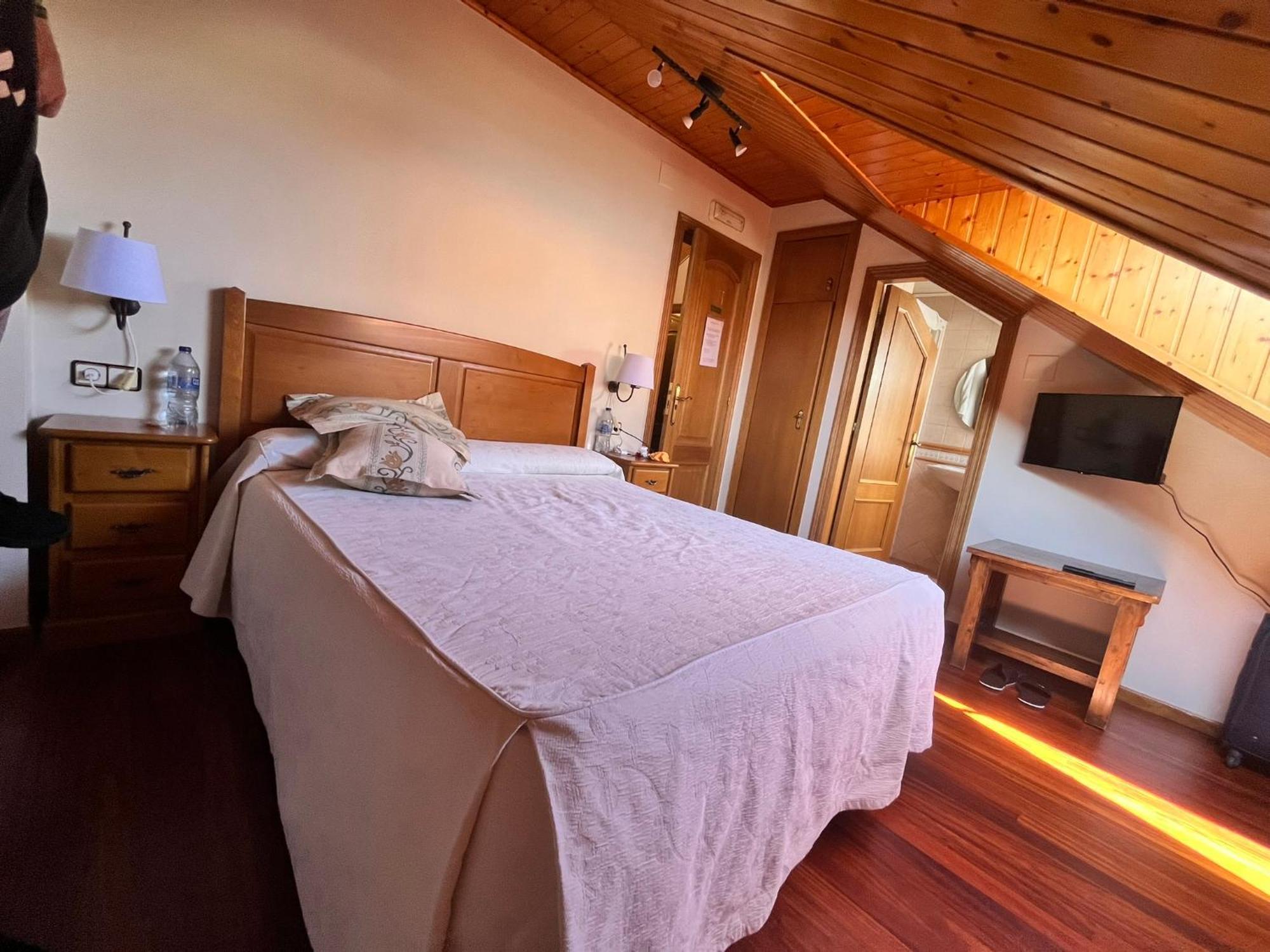 Hotel Caldelas Sacra-Pension Rustica 3 Estrellas Кастро-Кальделас Экстерьер фото