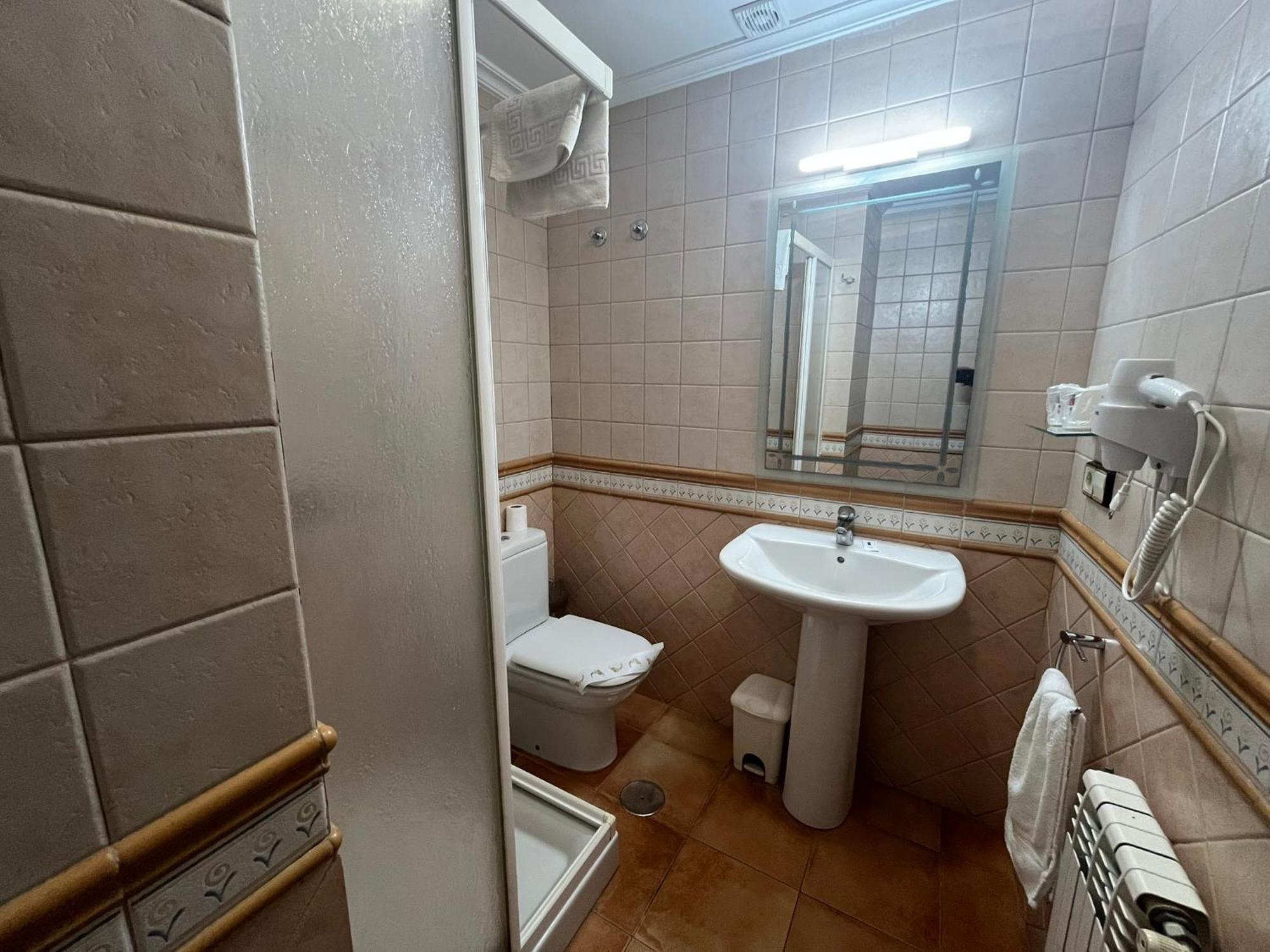 Hotel Caldelas Sacra-Pension Rustica 3 Estrellas Кастро-Кальделас Экстерьер фото