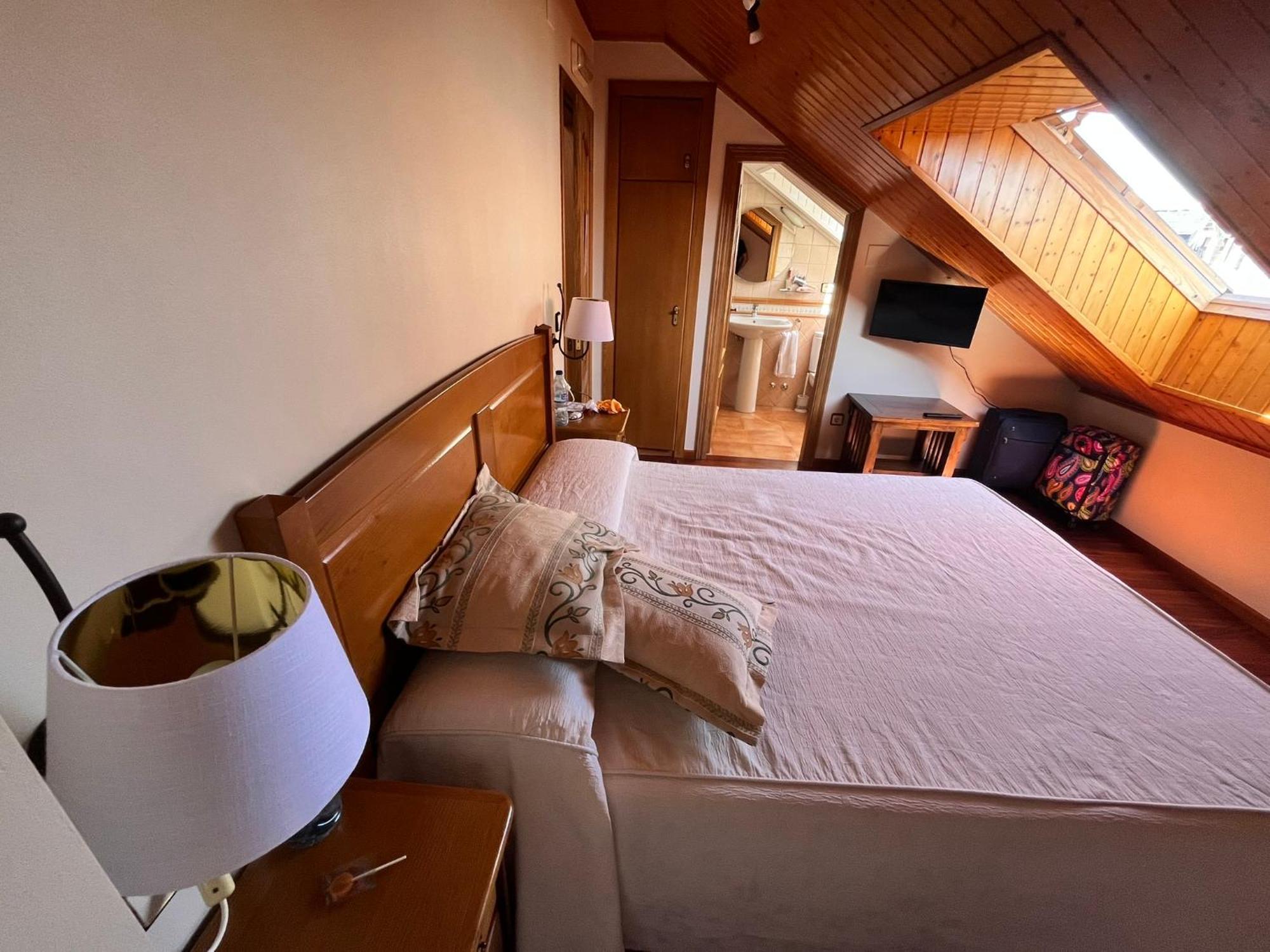 Hotel Caldelas Sacra-Pension Rustica 3 Estrellas Кастро-Кальделас Экстерьер фото